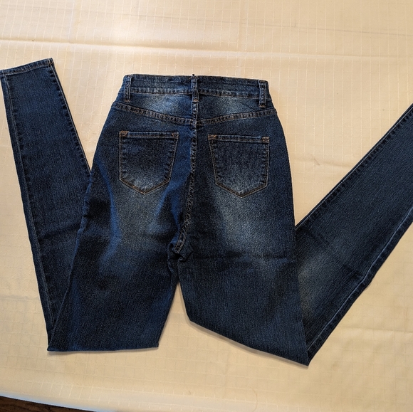 High rise jeans - Picture 2 of 4